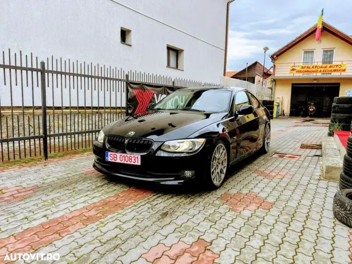 BMW Seria 3 E90/E91/E92/E93 [2005 - 2013] 335d Aut. Edition Exclusive