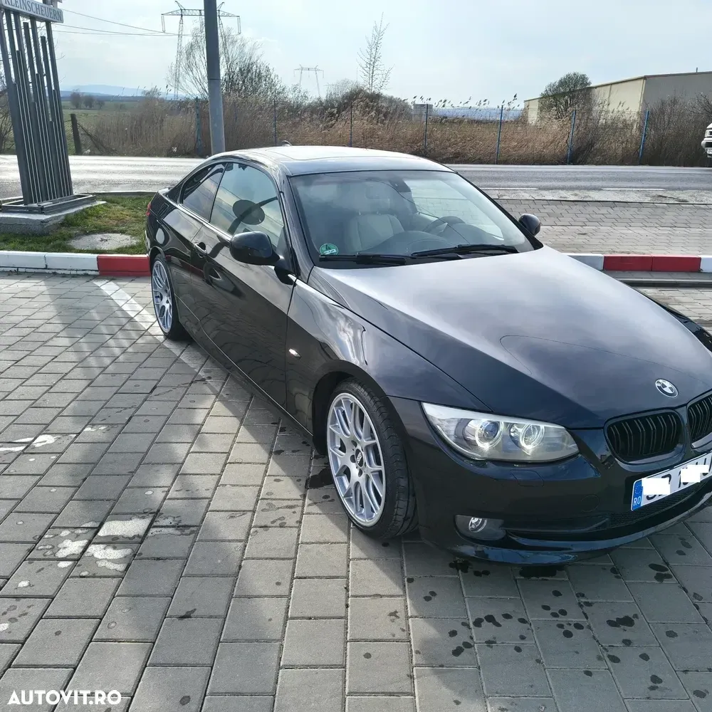 BMW Seria 3 E90/E91/E92/E93 [2005 - 2013] 335d Aut. Edition Exclusive — imagine 6