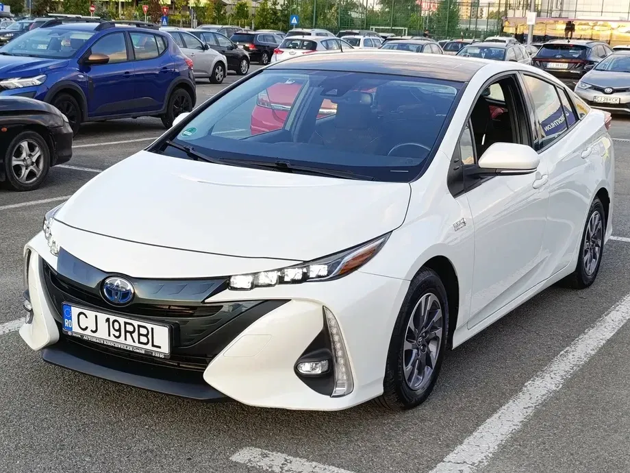 Toyota Prius V — imagine 2