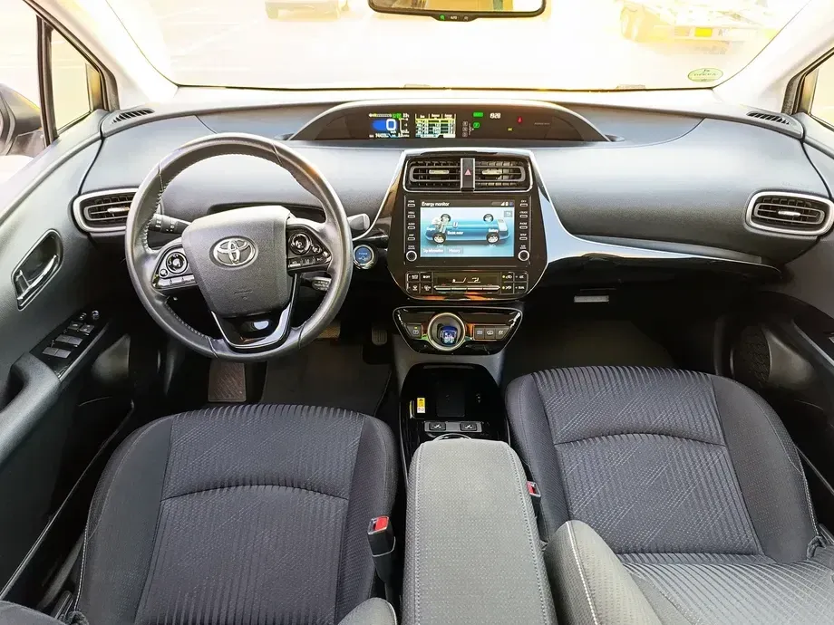 Toyota Prius V — imagine 6