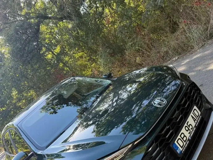 MG ZS HEV