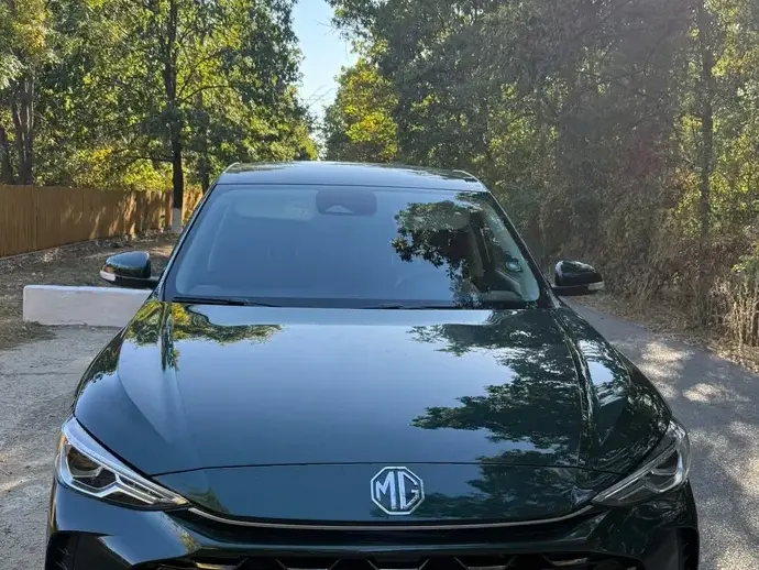 MG ZS HEV