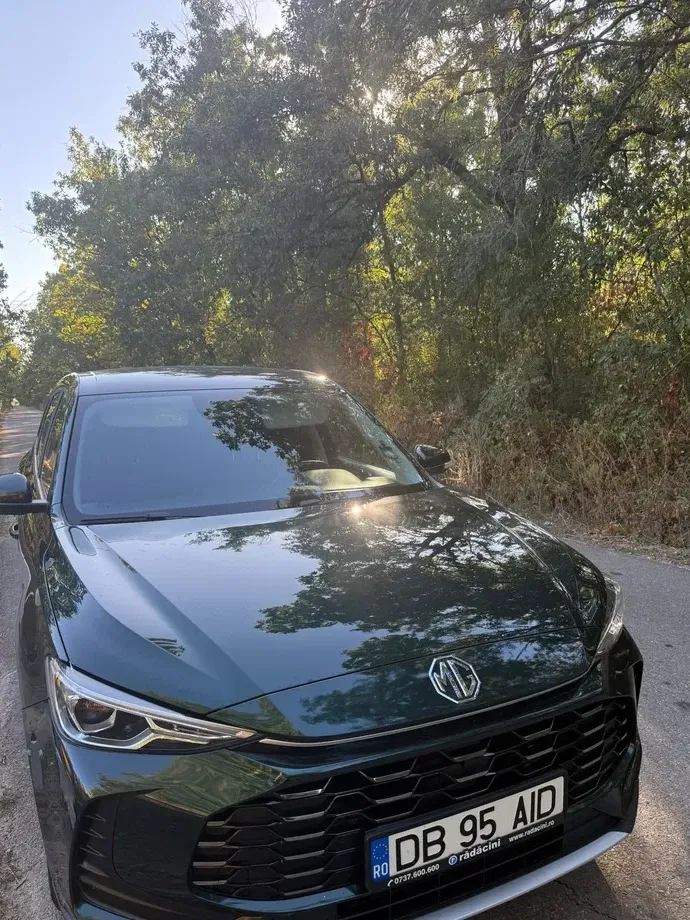 MG ZS HEV — imagine 10
