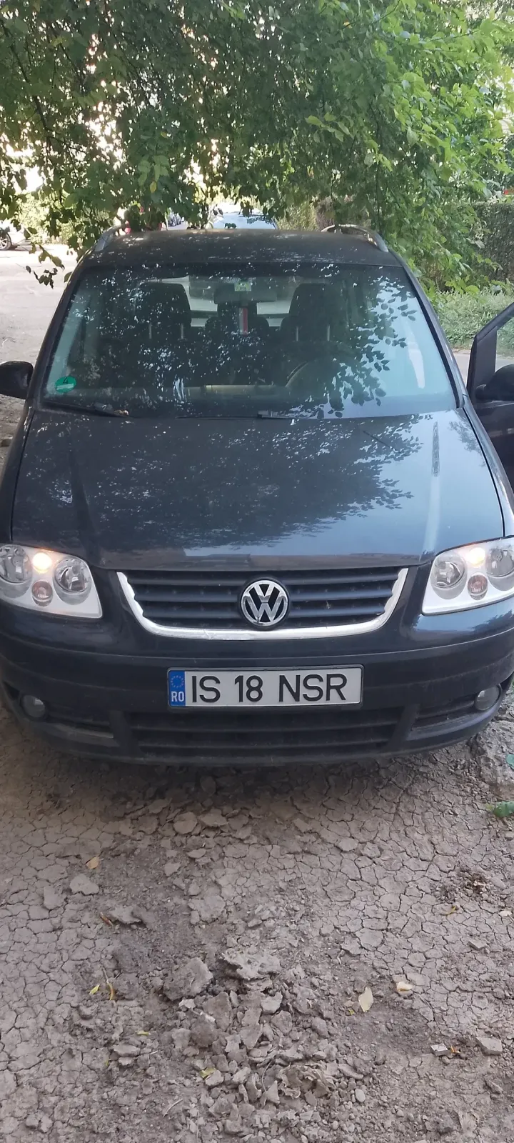 Volkswagen Touran — imagine 2