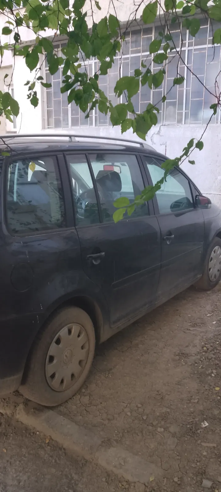 Volkswagen Touran — imagine 6