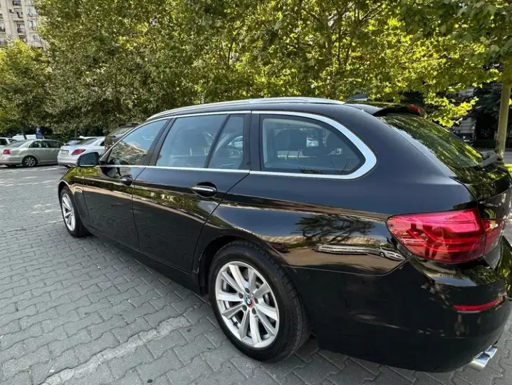 BMW Seria 5 F10/F11/F07 [2010 - 2017] 525d Aut. Modern Line