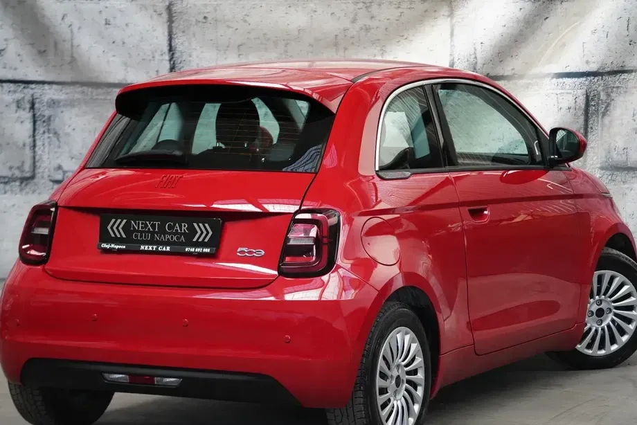 FIAT 500E 42kWh ICON — imagine 3