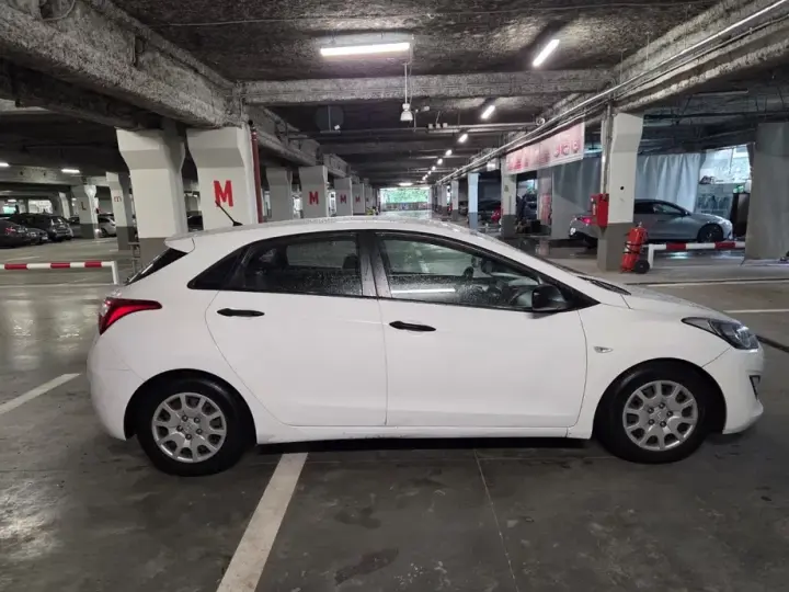 Hyundai i30 II