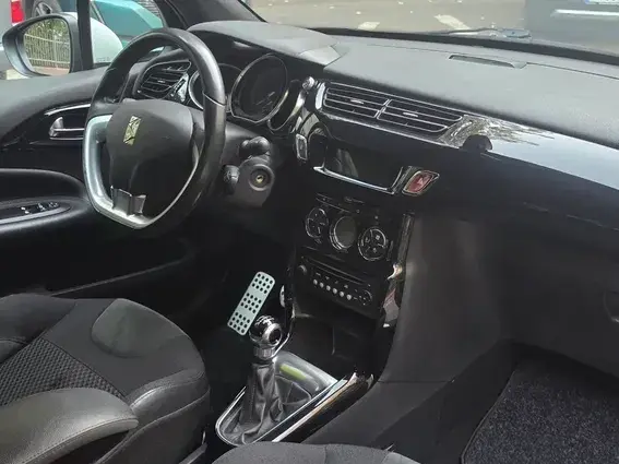 Citroën DS3 1.6 VTi BVM So Chic