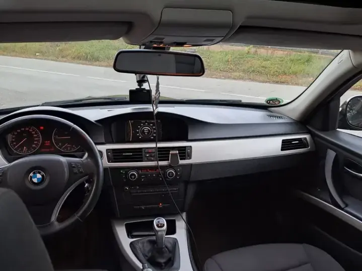 BMW Seria 3 E90/E91/E92/E93 [2005 - 2013] 320d