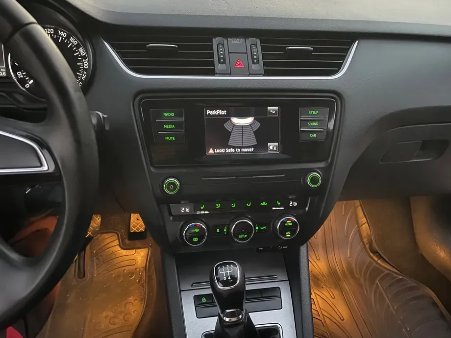 Škoda Octavia III — imagine 8