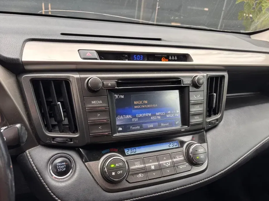Toyota RAV4 IV 2.2 D-4CAT 4WD Aut Executive — imagine 7