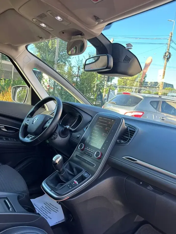 Renault Grand Scenic — imagine 8