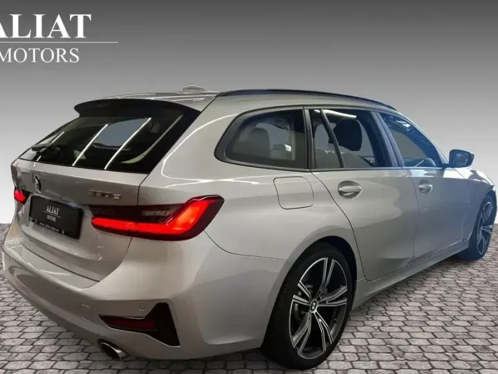 BMW Seria 3 330e xDrive Aut. Luxury Line