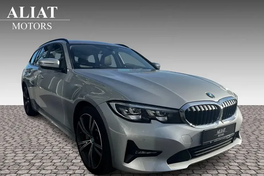 BMW Seria 3 330e xDrive Aut. Luxury Line — imagine 3