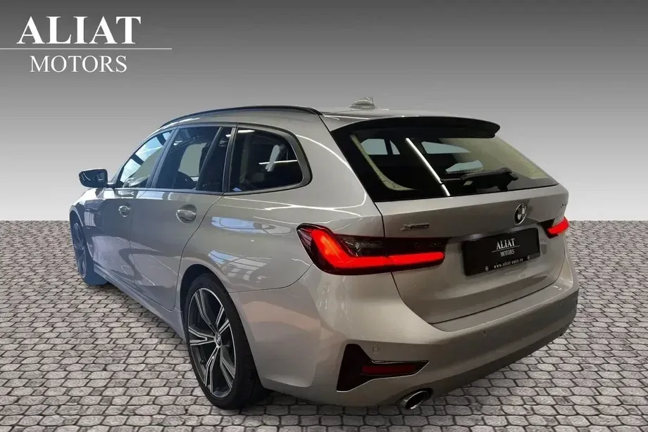 BMW Seria 3 330e xDrive Aut. Luxury Line — imagine 5