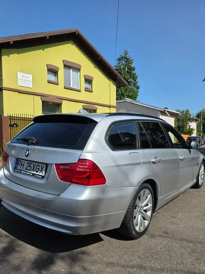 BMW Seria 3 E90/E91/E92/E93 — imagine 4