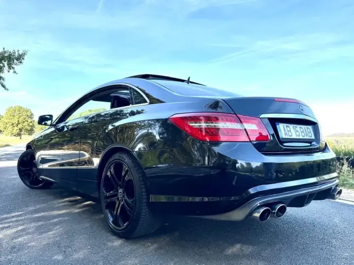 Mercedes-Benz E 200 CGI BlueEFFICIENCY Automatik