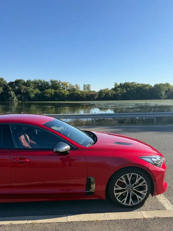 Kia Stinger — imagine 8