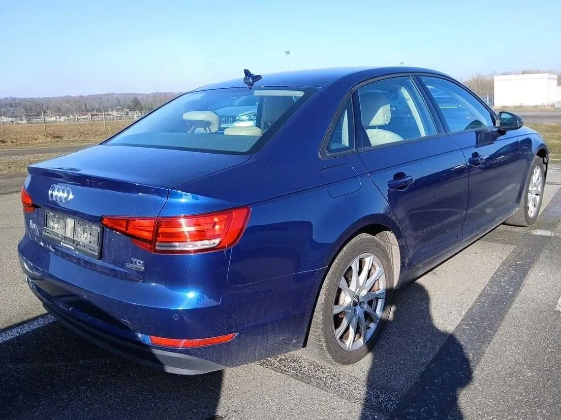 Audi A4 Limuzina B9 2.0 TDI S tronic quattro design — imagine 10
