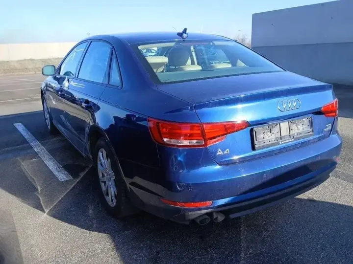 Audi A4 Limuzina B9 2.0 TDI S tronic quattro design