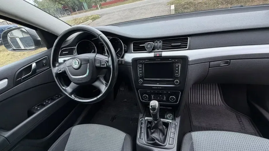 Škoda Superb II — imagine 3