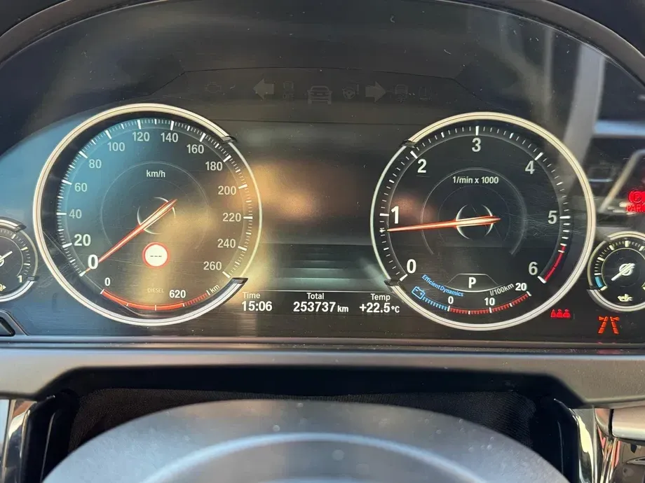 BMW X5 F15 xDrive30d — imagine 8