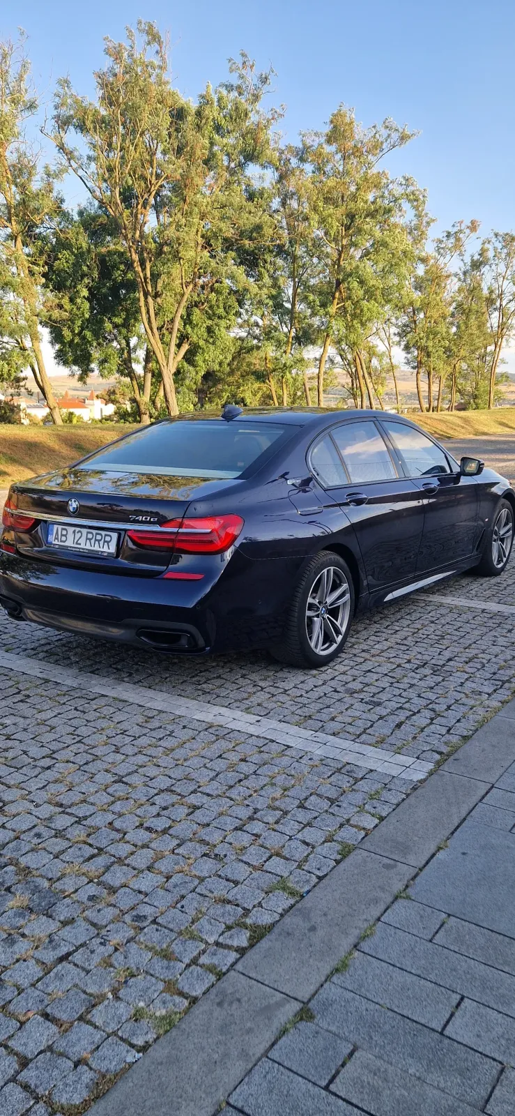 BMW Seria 7 G11/G12 740e iPerformance — imagine 4