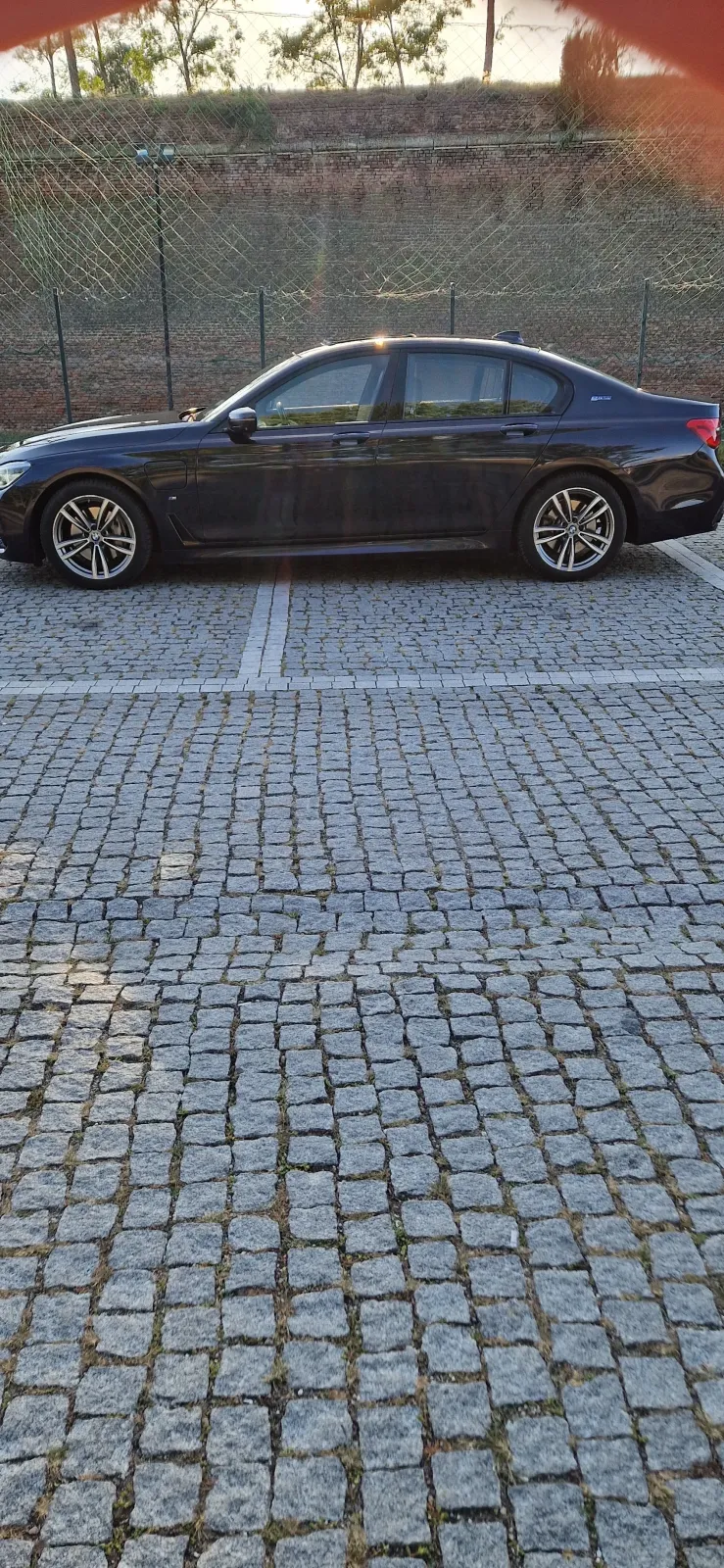 BMW Seria 7 G11/G12 740e iPerformance — imagine 7