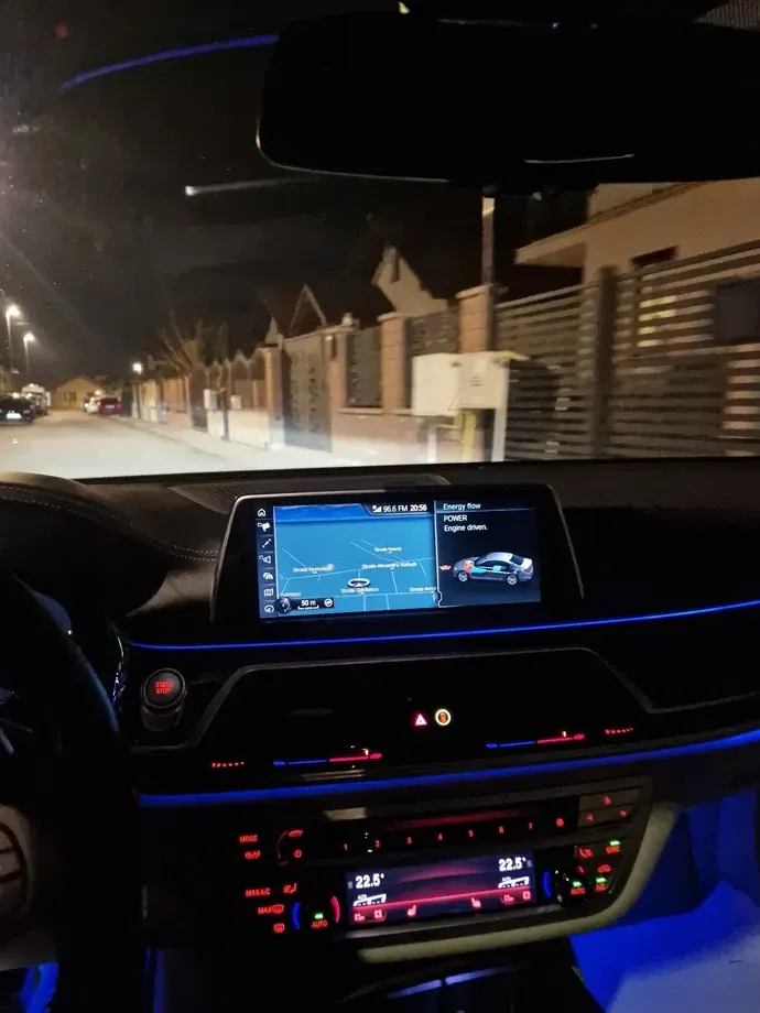 BMW Seria 7 G11/G12 740e iPerformance — imagine 2