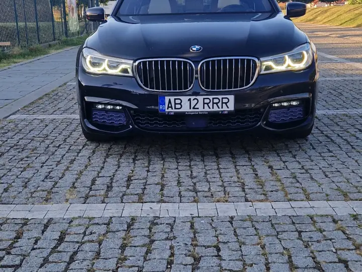 BMW Seria 7 G11/G12 740e iPerformance