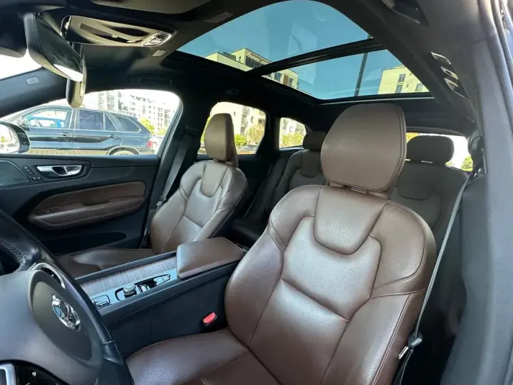 Volvo XC 60 II B4 MHEV AT8 AWD Inscription