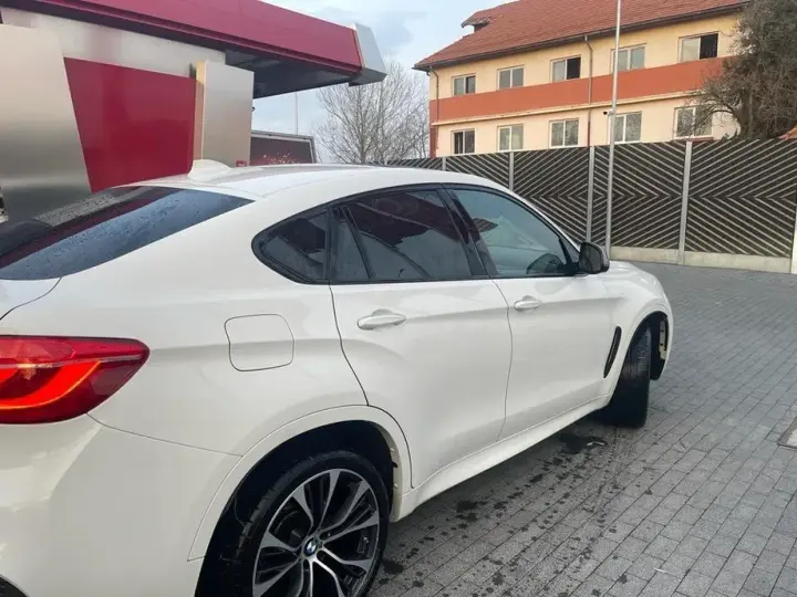 BMW X6 M F86 M50d