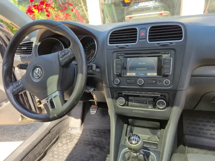 Volkswagen Golf VI