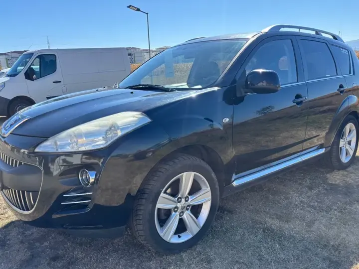 Peugeot 4007