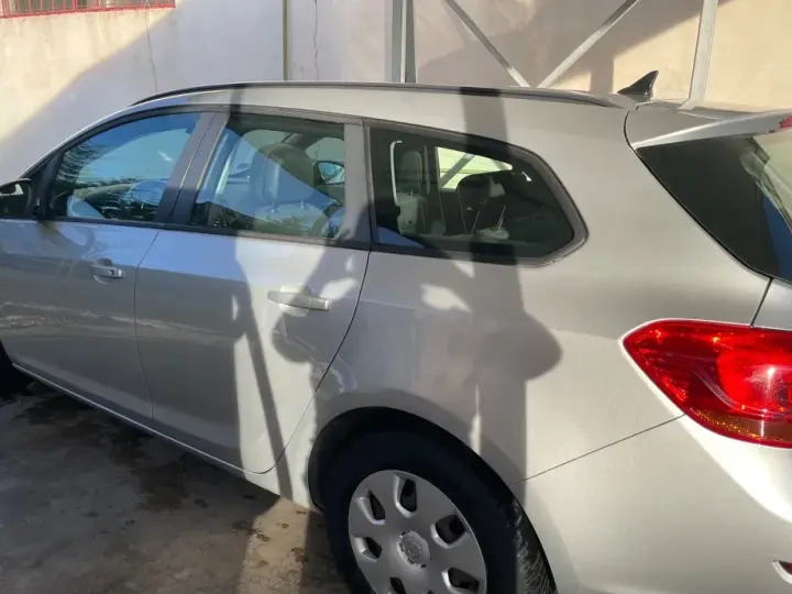 Opel Astra J
