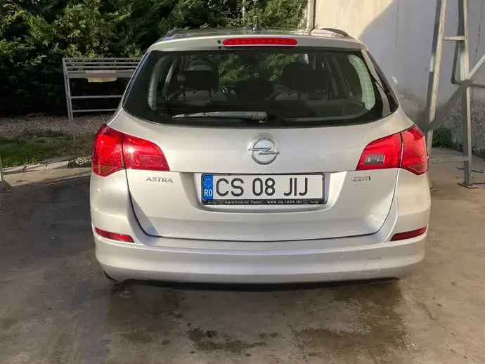 Opel Astra J