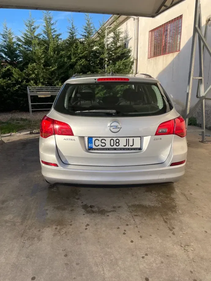 Opel Astra J — imagine 3