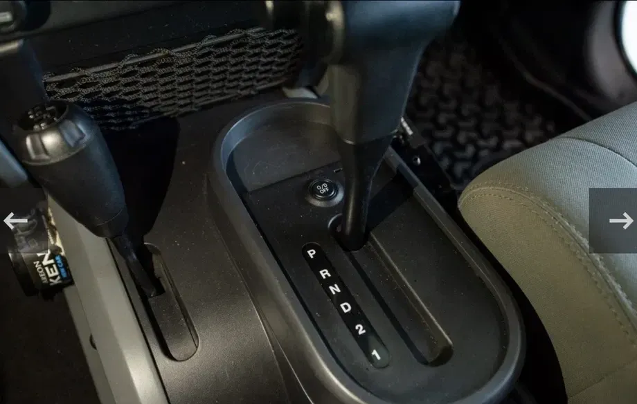 Jeep Wrangler — imagine 10