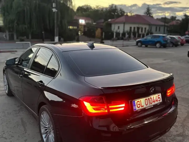 BMW Seria 3 F30/F31/F34 [2011 - 2019] 316d Edition M Sport Shadow