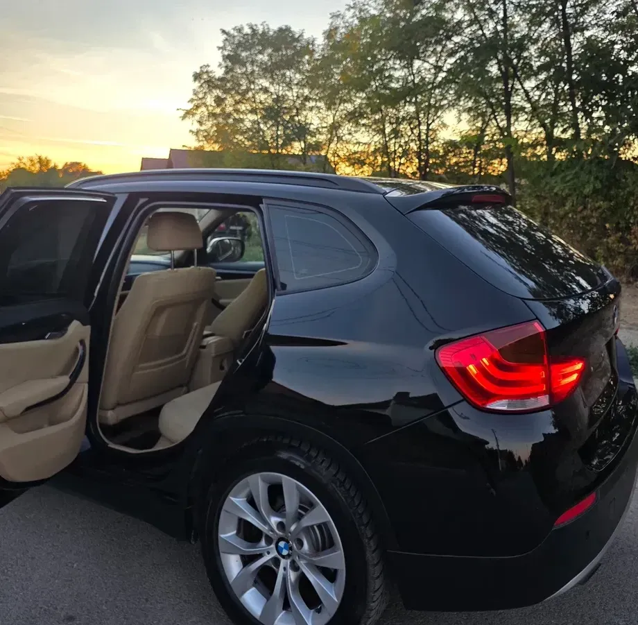 BMW X1 E84 xDrive18d xLine — imagine 9