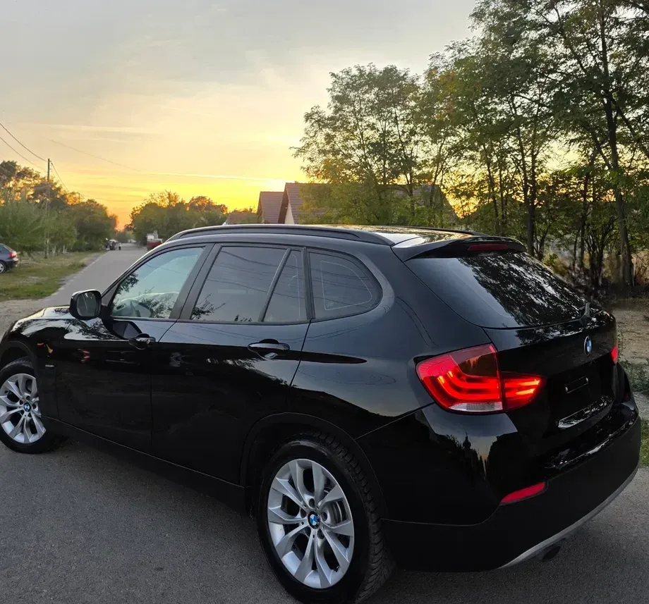 BMW X1 E84 xDrive18d xLine — imagine 7