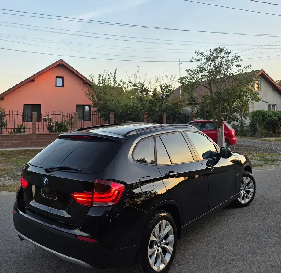 BMW X1 E84 xDrive18d xLine — imagine 3