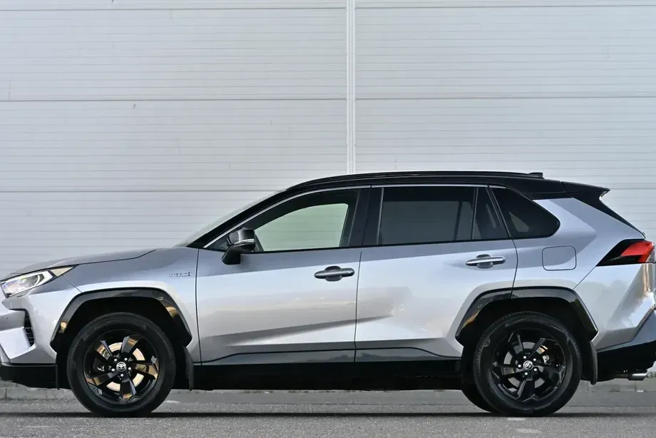 Toyota RAV4 V 2.5 VVT-iE 4x4 Exclusive Black — imagine 5