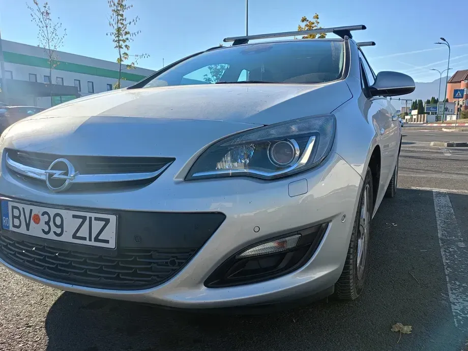 Opel Astra J — imagine 4