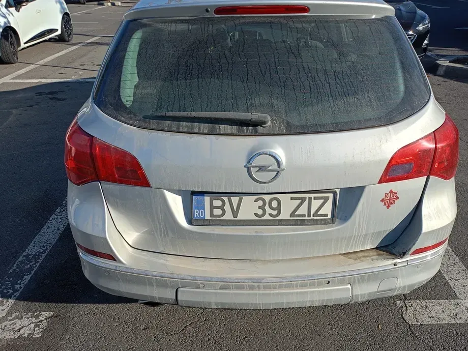 Opel Astra J — imagine 7