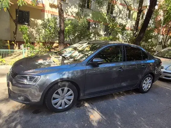 Volkswagen Jetta A6 1.6 TDI CR DPF Comfortline
