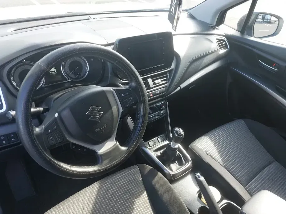 Suzuki S-Cross — imagine 10