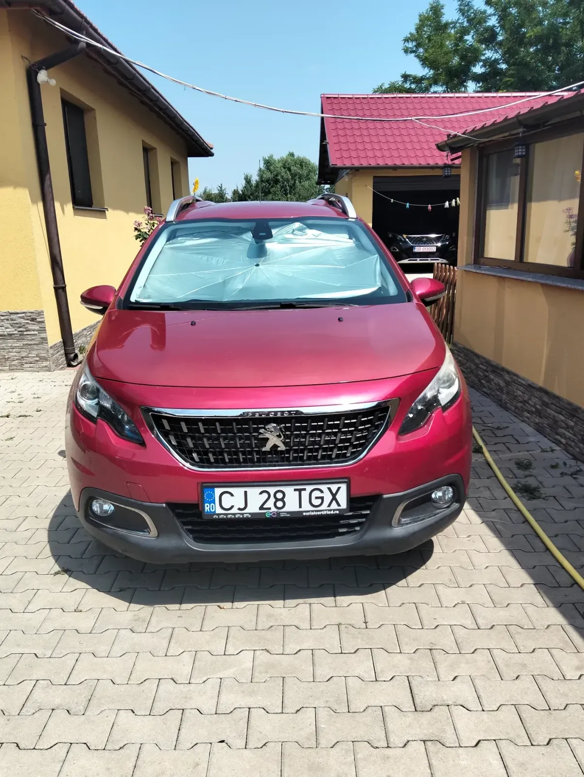 Peugeot 2008 — imagine 8