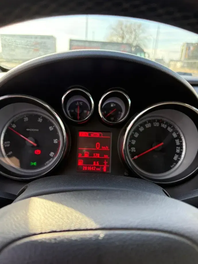 Opel Astra — imagine 9
